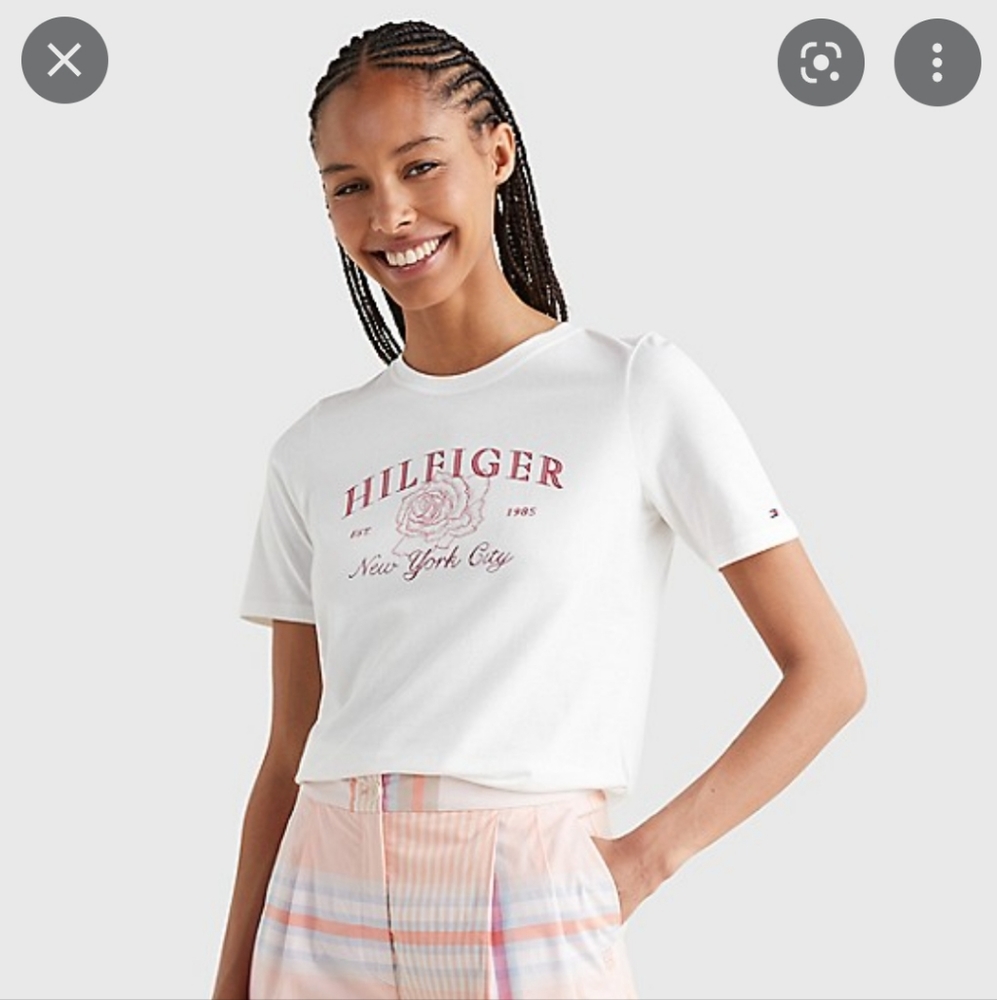 NWT Tommy Hilfiger Rose Logo T-Shirt